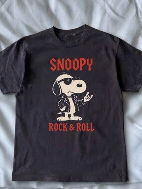 Gildan Black Snoopy Rock & Roll Graphic Tee